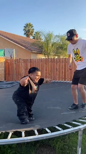 Se cayó el compa @chapitobravo 😅😅 . . . #fyp #viral #galvancillo #explore #explorepage #parati | Galvancillo2