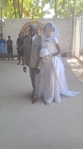 🤣🤣 This must be some real Halloween wedding: | Director Betso