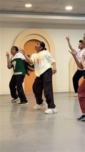 Dance Practice at GM Dance Centre #kiyakiya #deepaktulsyan #gmdancecentre