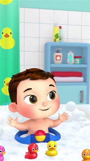 Baby Max's First Bath! #baby #bathtime #littlebabybum