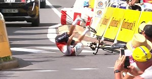 Tour de France - Kurioser Sturz beim Zeitfahren auf der 16. Etappe: Was passiert da bei Lafay?
