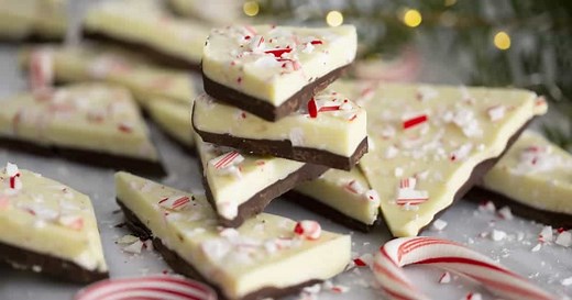 Easy Peppermint Bark Recipe (4 ingredients!) - Preppy Kitchen