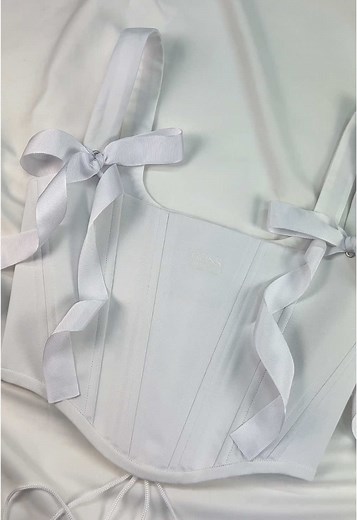 Corset Love: Transform Your Waist with Upcycled Fashion