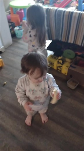 🐵🐵 #creatorsearchinsights #toddlers #siblings #foryoupage #fyp