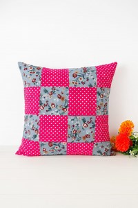 573K views · 7.5K reactions | Quilt Block Pillowcase Tutorial #sewing #quilting #canadaday | Indah Sewing | Facebook