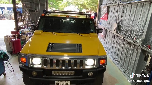 Hummer H2 in for dual exhaust. This one went with Flowmaster Flow FX series