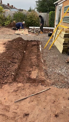 Creating some raised timber planters | Wulstan Fencing & Landscapes