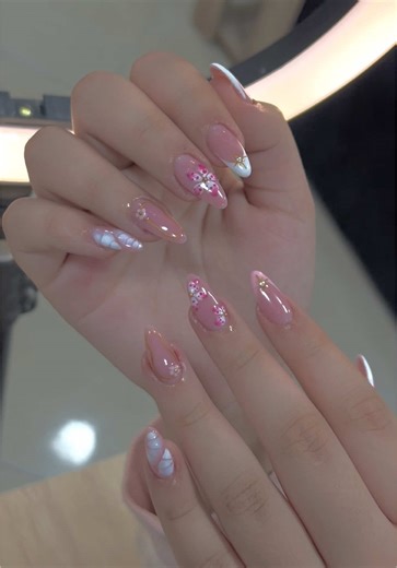 Stunning Gel Nail Design Tutorial for Beginners