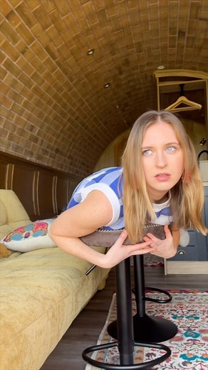 Imogen Andrews on Instagram: "My sanctuary haven hideout 殺 #instareels #reels #comedy #parody #house #tour #celebrity #gifted #reeloftheday #comedyreels Thank you so much for a peaceful stay @bredonview 﫶"