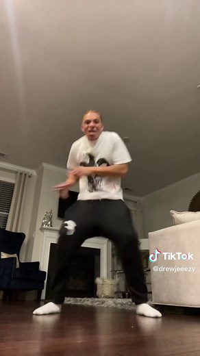 Bouncing Gyatt Shake & Twerk