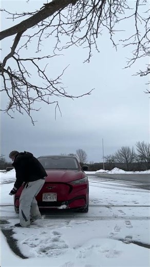 Mustang Mach R sensor faults show on my dash, so i clean them with snow, it happens when its cold