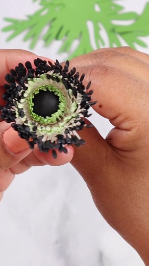 April showers and paper flowers 💐 @modernflowercreation #makeitwithmichaels #papercrafts #paperflowers #cricutmade