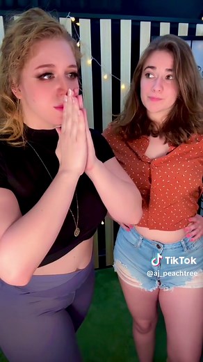 Hard to focus with these distractions @Delphi