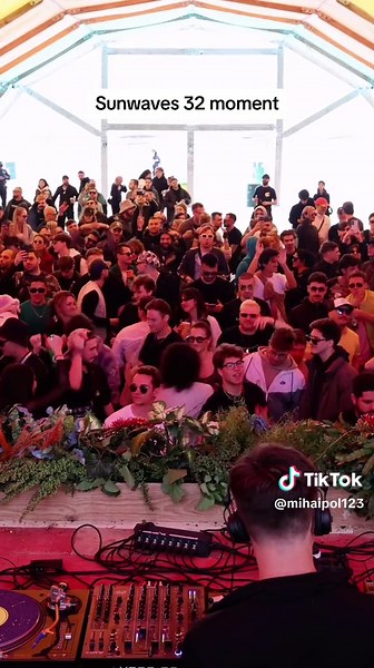 Sunwaves 32 moment #minimalmusic #mihaipol #sunwaves #mamaia #rominimalundergroundmusic #rominimal