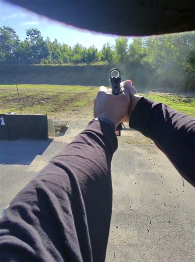 Shooting table action... #staccatoxc #staccato2011 #staccato #trijiconsro