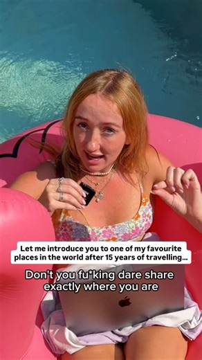 Daisy 🌼| Digital Nomad & Solo Travel Tips on Instagram: "Mini guide to Puerto Escondido 👇 It’s my 6th consecutive year coming to this surf town in Mexico as a digital nomad & I’ve finally flush my fav place to stay: 📍 @amplitude.coliving There’s also amazing wifi with backup generators which is essential to message all my sugar papis back in good time. Best beaches: - La Punta for sunset or if you surf/ want to see sexy surfers surf 👀 - Playa Carrizalillo: a smaller beach which is gorj! Grea