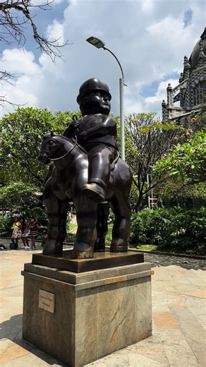 One of Colombias most celebrated artists: Fernando Botero a famous painter and sculptor whose work is known for its exaggerated and voluptuous figures which has become his signature style. In Medellin this square is proudly filled with multiple installments of his works. The museo de Antioquia had a beautiful selection of his works on full display. Discovering this Colombian artist was a profound moment as I appreciated his approach to showing the beauty in full figures. A true body positivity K