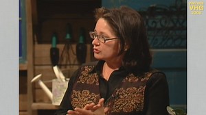 Last week on Vintage Virginia Home Grown, we saw Amy Barton Williams visit Virginia Rockwell’s holiday-inspired garden. This week, we’ll look at their studio session, where Virginia gave tips for creating beautiful holiday arrangements using seasonal greenery! | Virginia Home Grown | Facebook