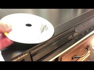 Vintage Technics SL-P127 CD Player - DOES NOT PLAY DISK