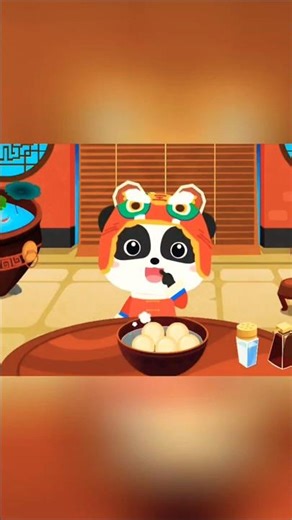 Kiki’s Dumpling Reaction Is Priceless! 🐼