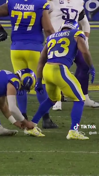 Kyren Williams' Shoe Mishap During NFL Playoffs