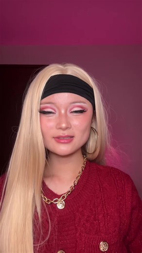 バービー風メイクアップの変身動画✨