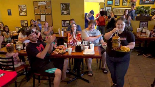Randy Santel Fat Daddy Burger Challenge in Pensacola, Florida!!