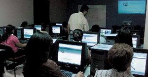 Impartirán curso gratuito de internet