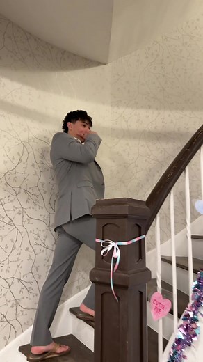 Getting a quick tour of his new home… ELI FOR HEARTTHROB @BOULDER ALPHA PHI #housetour #eliforheartthrob #aphiheartthrob #alphaphi
