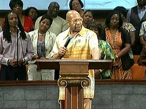 Dr. Jasper Williams Jr., introduces Dr. Donald Parsons