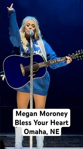 MEGAN MORONEY performing BLESS YOUR HEART - Am I Okay? Tour Omaha concert #meganmoroney #concert