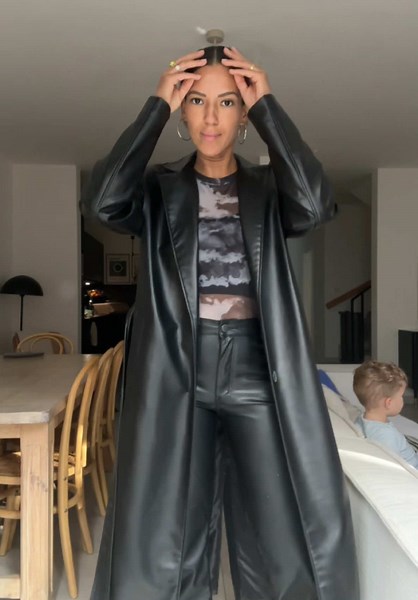 🖤 Mantel & Hose, Boots @ZARA Body @Pimkie Anzeige selbst bezahlt