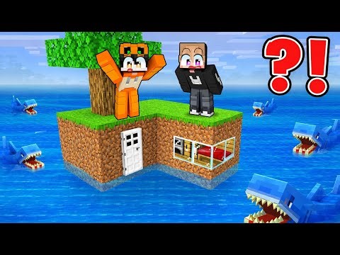 KITA TERJEBAK DI PULAU KECIL DAN DISERANG HIU GANAS DI MINECRAFT!!