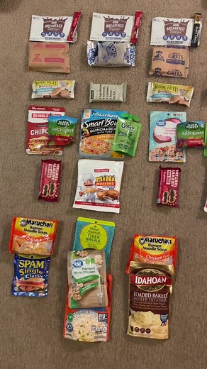 Backpacking Food Tips: repacking with purpose. The space and weight saving tricks that can help you do my favorite thing… carry even more food #backpacking #camping #backpackingtips #backpackingfood #backpackingmeals #food #ultralight