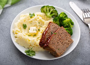 10 Restaurant Chains That Serve the Best Meatloaf