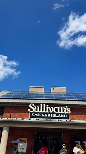 Holding onto summer over here… and you should too☀️🦞☘️🍔🍦🍟 #boston #southie #southboston #sullivanscastleisland #bostonfood | Sullivan's Castle Island, South Boston