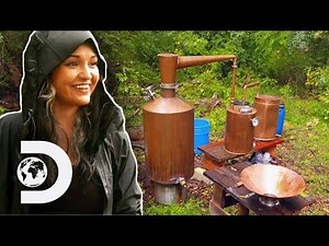 Distillers Make Moonshine Under Same Conditions As Popcorn Sutton! | Moonshiners: Master Distiller