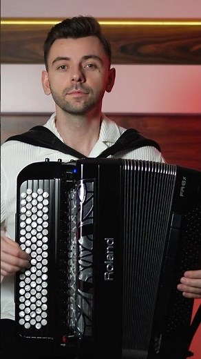 Famous Polish Folk Song 🇵🇱 Szła dzieweczka do laseczka (Akordeon)
