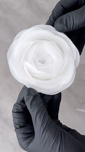 4.1K views · 138 reactions |  Easy Wafer Paper Flower Tutorial ...