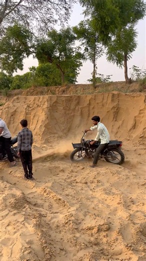 Offroading splendour vs R15 #treanding #new