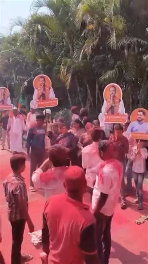 Pooja Sanas | विजयी उमेदवाराच्या पत्नी कडून पराजीत झालेल्या उमेदवाराची म्हणजे माझी अवहेलना करण्यात आली. एका महीलेने महिला उमेदवाराचा केलेला अपमान गणातील... | Instagram