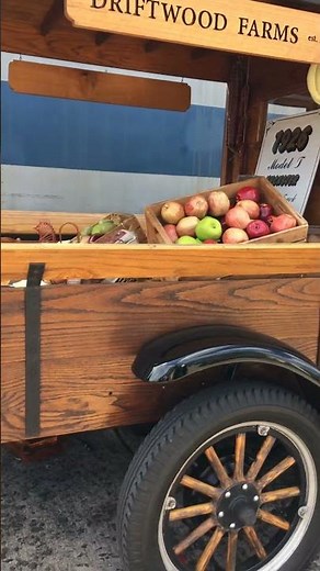 1926 Ford Truck Hauling Fresh Produce | Vintage Farm Truck in Action
