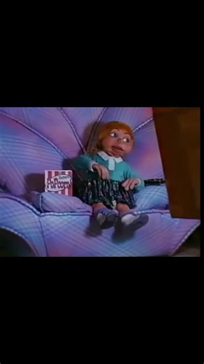 Goldilocks and the three bears sing their little bitty hearts out (1994)