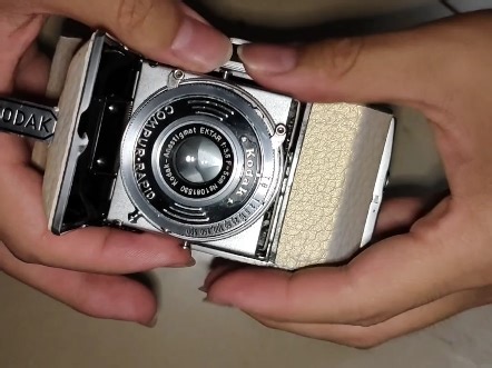 沉浸式体验1936年产柯达雷丁娜retina 119镀铬白饰皮胶片相机