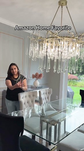 This set of 3 S shape acrylic vases are a must have if you love flowers! It is so versatile and the best part is you don’t need any tape to put floral arrangement together🙌🏼 I am using fresh flowers but you can also use faux florals to style in this vase #decor #homestylingtips #floralarrangement #flowerarrangement #magiclinks #homedecorideas #DIY #diyflowers #flowertok #tipsandtricks #amazonfinds