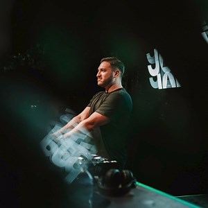 Who's been listening to the Sad Boy remixes...? 💙 Check them out now 👉🏼 https://lnk.to/SadBoyRemixes!JonasBlue | Jonas Blue