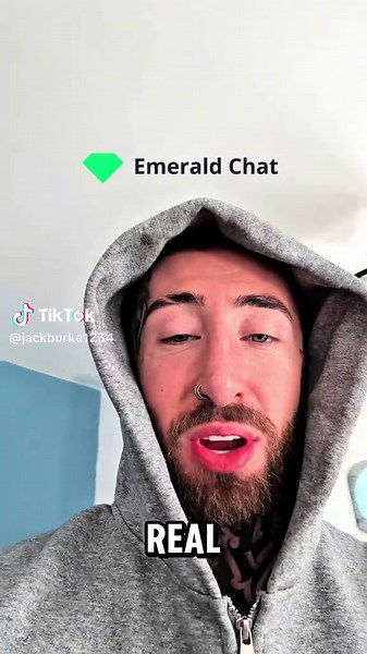 Enhance Your Conversations with Emerald Chat Online