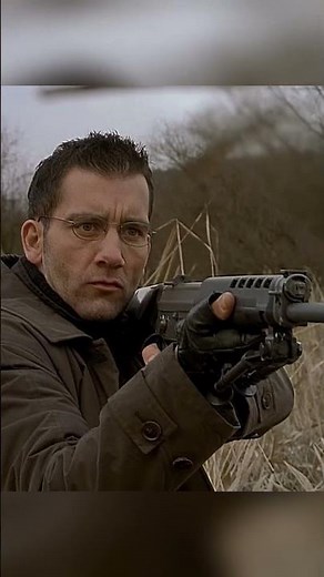 🔫🌾 One Shot. One Hunter. No Mercy. | The Bourne Identity (2002) – The Reed Field Showdown
