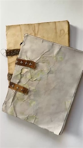 Debasree Dey - Mixed Media Art Journaling on Instagram: "Thank you so much for the incredible response to my Black Friday bundles; I’m genuinely grateful for every student who makes this creative journey possible. Today I wana share 2 new journals I recently created. I’ve love exploring new ways of binding my journals, and this coptic stitch is something I recently learned from @jeanneoliver I enjoyed every part of making these books. First I stitched together completely blank white pages — and 