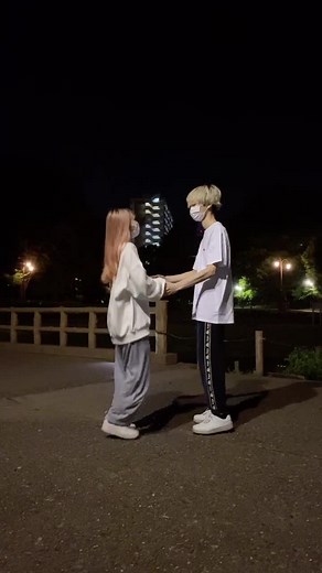 夜のお散歩🌃#カップル#オススメで見て#やりたくなった